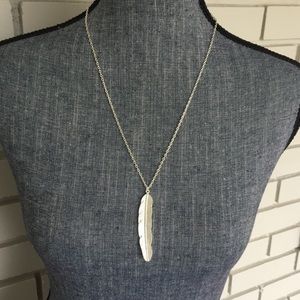 Long boho feather necklace